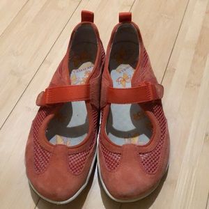 Merrill sport shoes